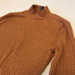 FOREVER 21 sweater with ruffled sleeves size XS-S